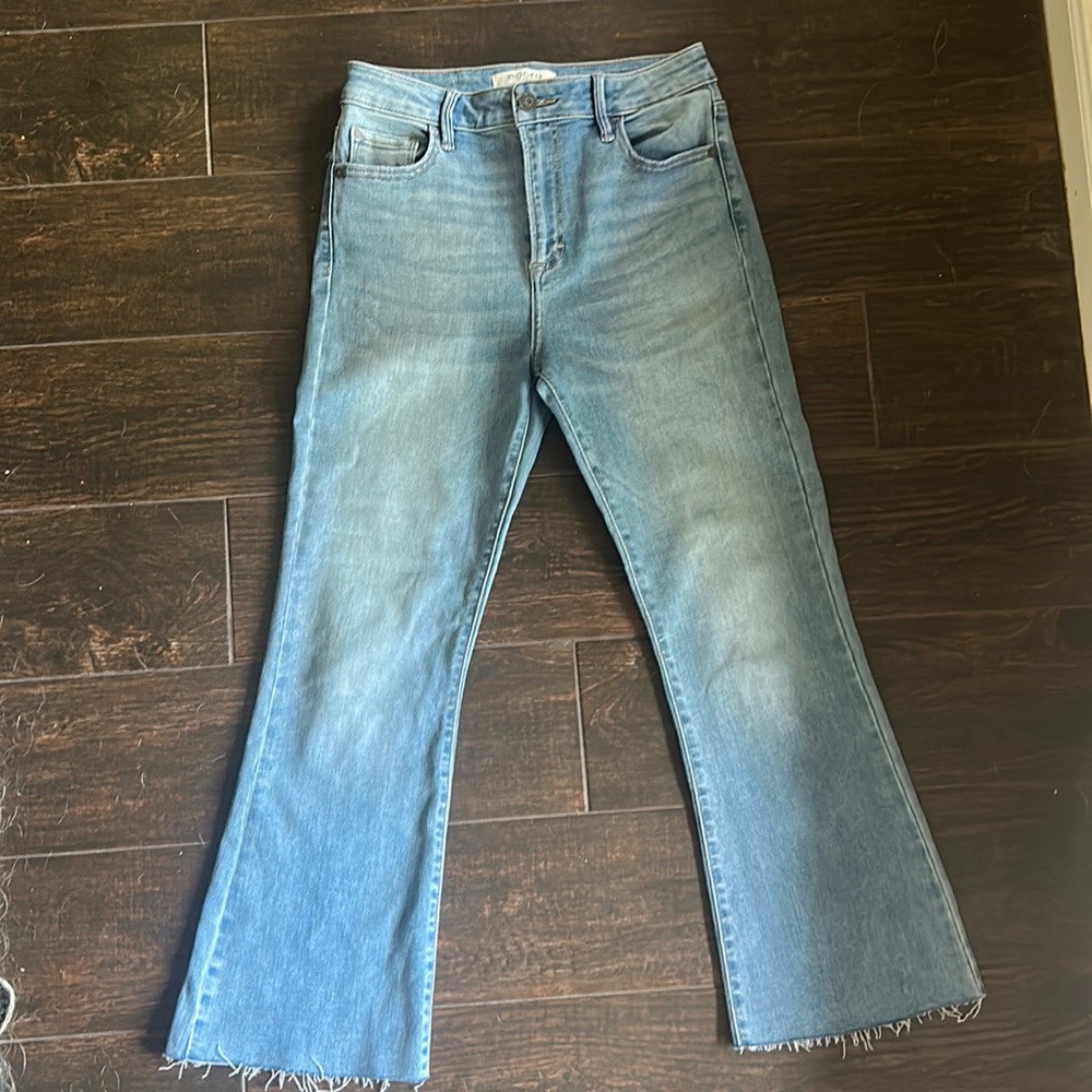 Excellent condition cropped jeans. Like new!
